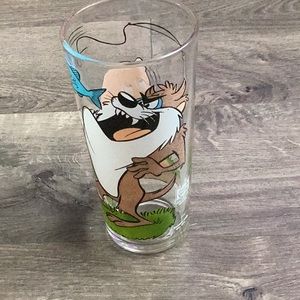 Vintage 1976 Pepsi Warner Bros. Collector glass. Porky Pig and Taz.